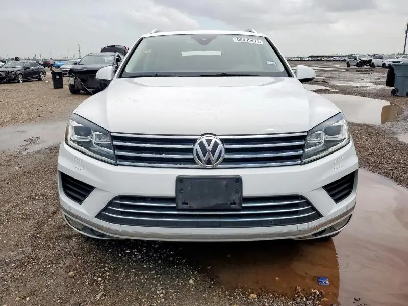 2016 VOLKSWAGEN TOUAREG SPORT  