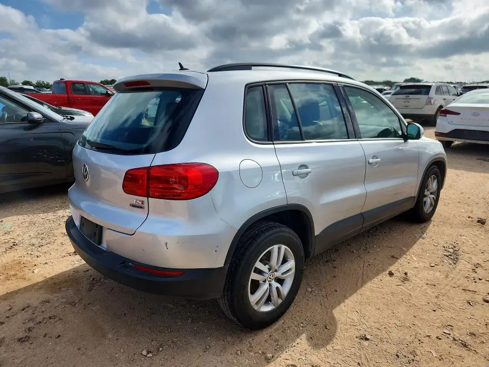 2016 VOLKSWAGEN TIGUAN S  