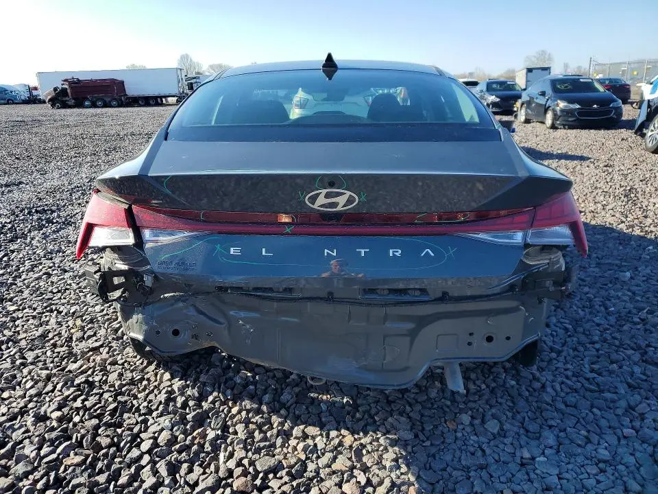 2025 HYUNDAI ELANTRA SEL CONVENIENCE  