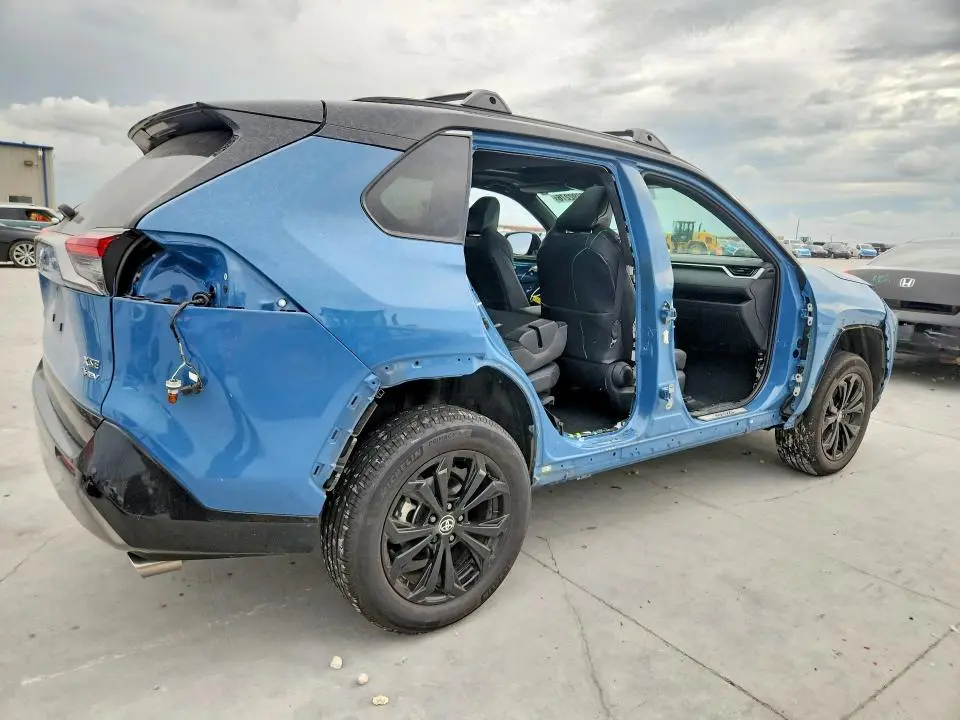 2025 TOYOTA RAV4 XSE  
