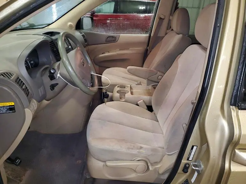 2010 KIA SEDONA BASE  