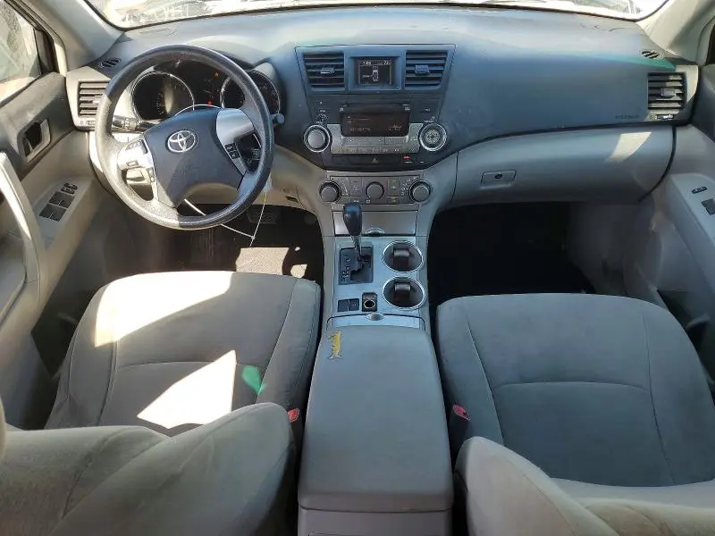 2011 TOYOTA HIGHLANDER BASE  