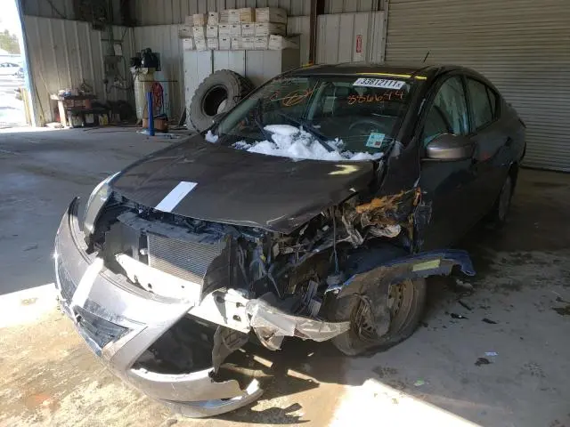 2016 NISSAN VERSA S  