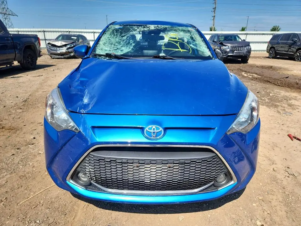 2019 TOYOTA YARIS LE  
