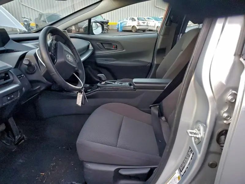 2024 TOYOTA PRIUS LE  