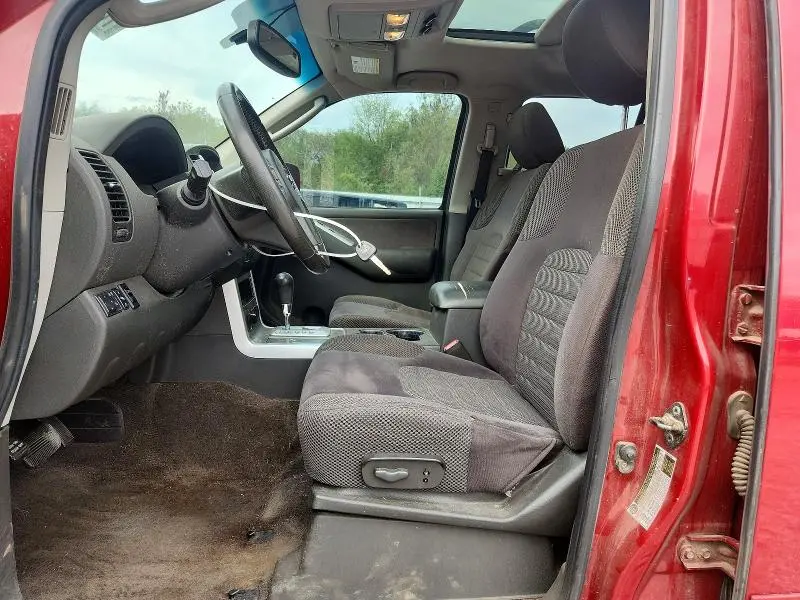 2011 NISSAN PATHFINDER S  