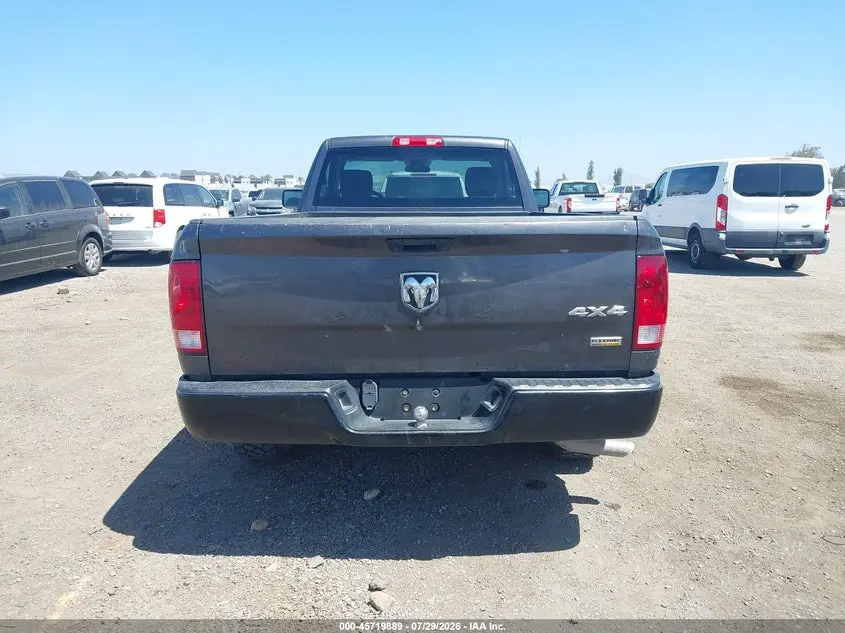 2019 RAM 1500 CLASSIC TRADESMAN  4X4 8' BOX