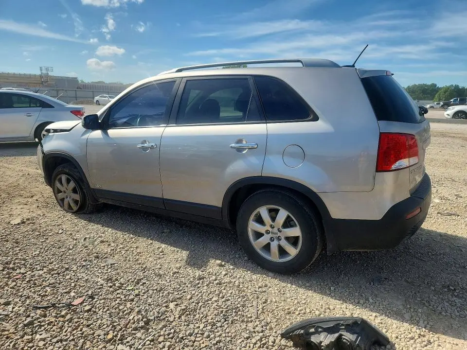 2013 KIA SORENTO LX  