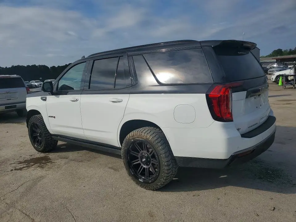 2022 GMC YUKON AT4  