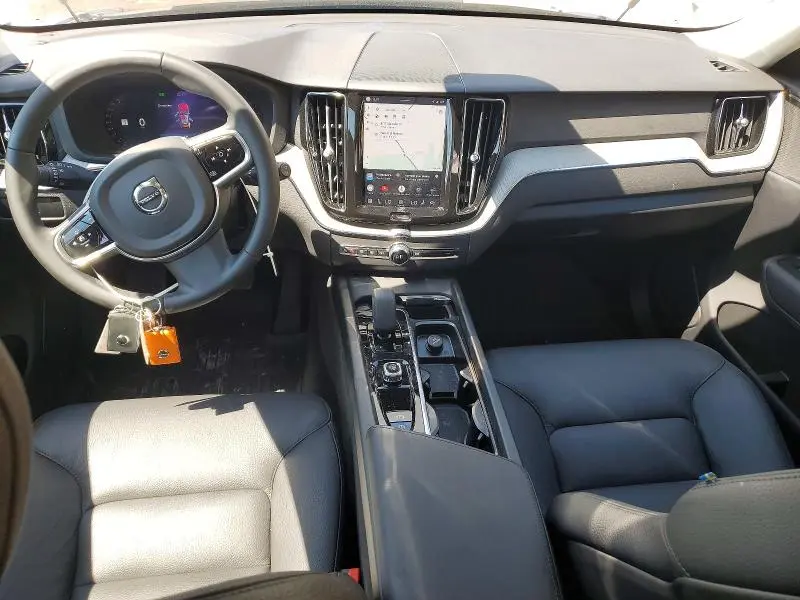 2025 VOLVO XC60 PLUS  