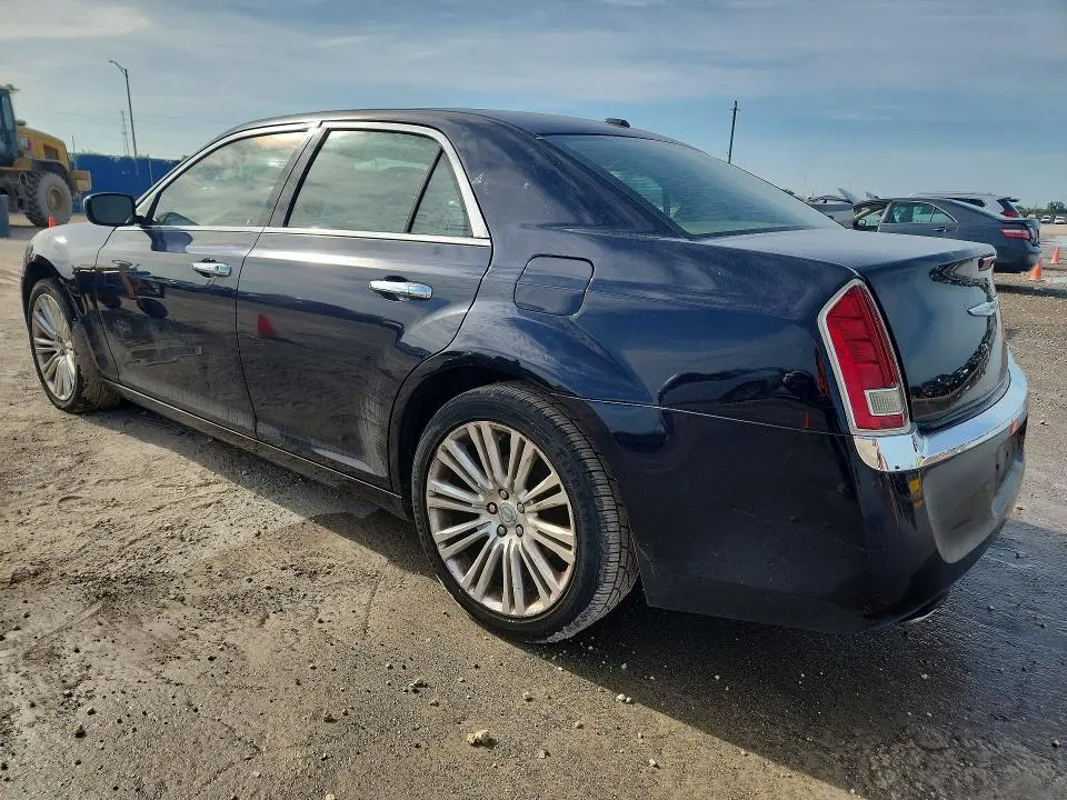 2011 CHRYSLER 300 LIMITED  