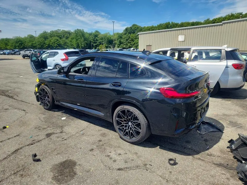2023 BMW X4 M  