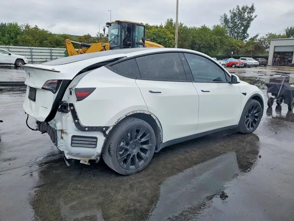 2022 TESLA MODEL Y   