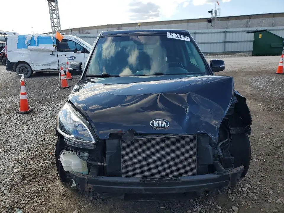 2013 KIA SOUL +  