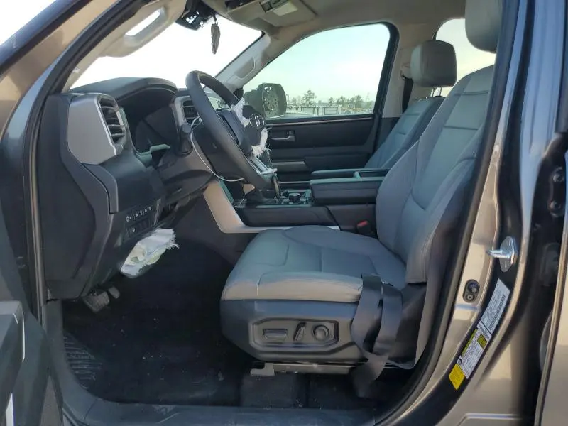 2024 TOYOTA TUNDRA CREWMAX SR  