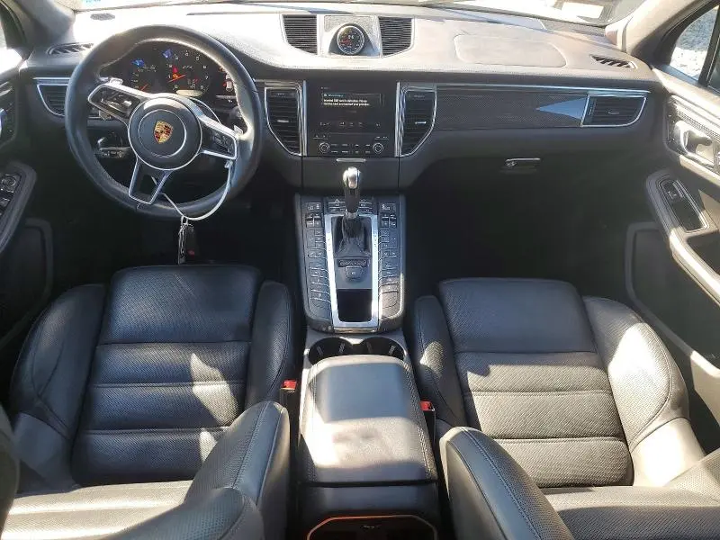 2017 PORSCHE MACAN GTS  