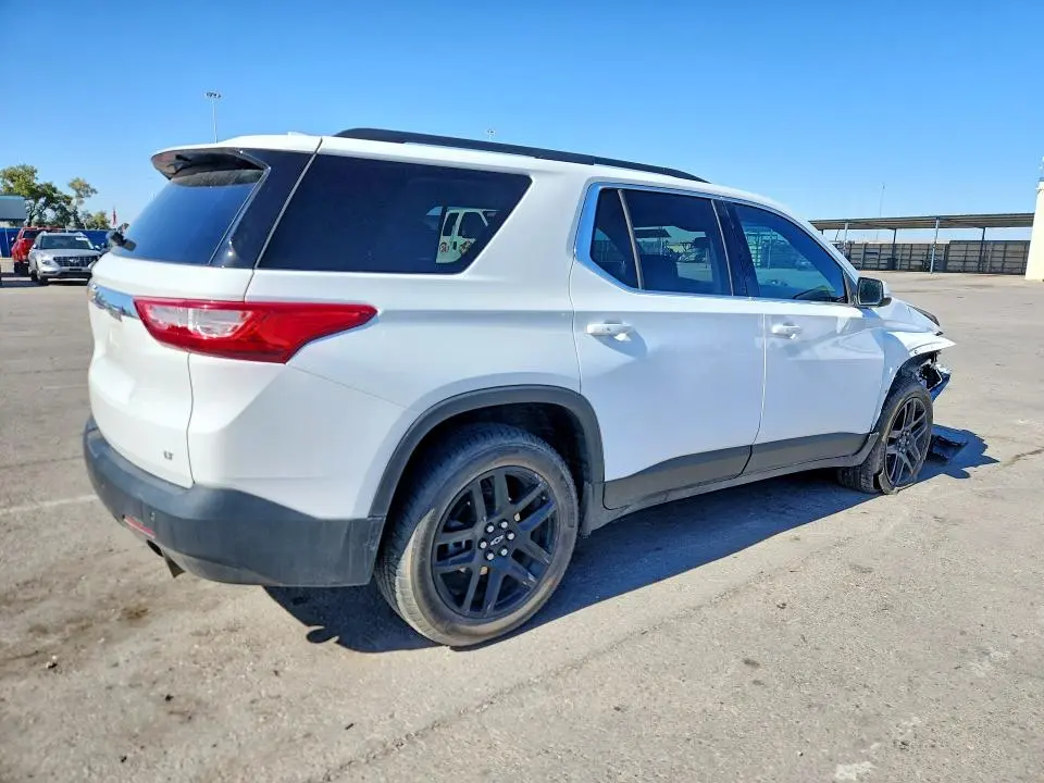 2021 CHEVROLET TRAVERSE LT  