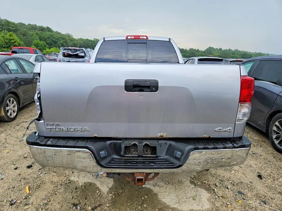 2013 TOYOTA TUNDRA DOUBLE CAB SR5  