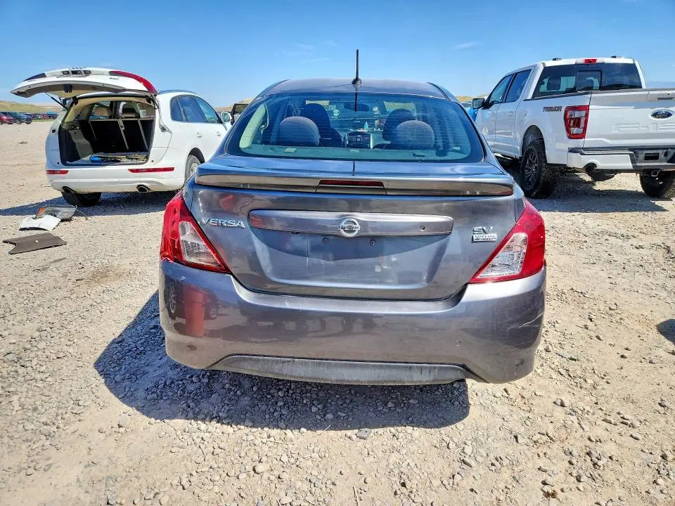 2019 NISSAN VERSA SV  