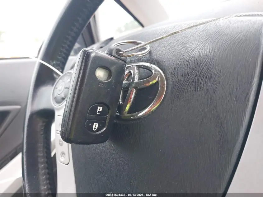2010 TOYOTA PRIUS IV