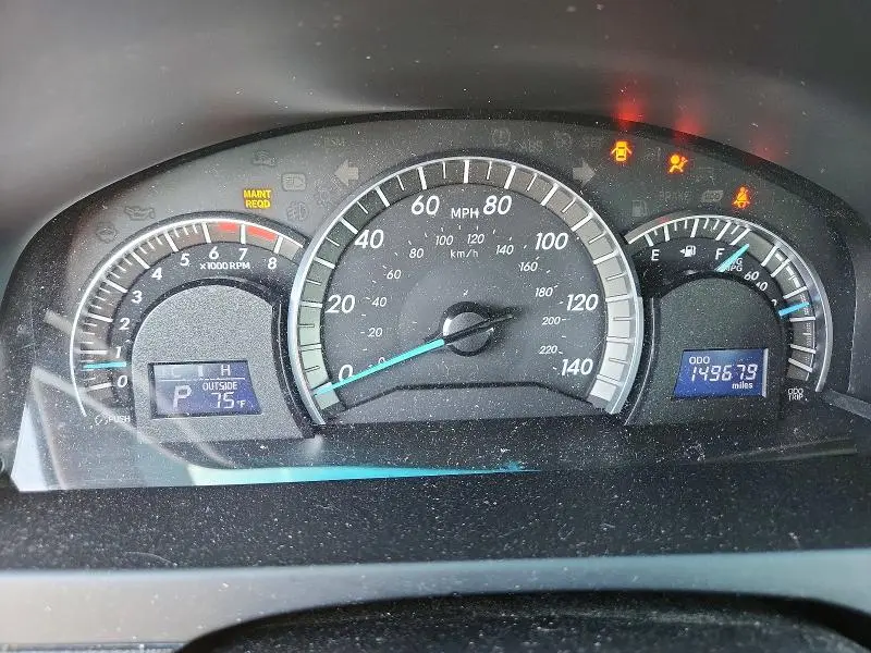 2014 TOYOTA CAMRY SE  