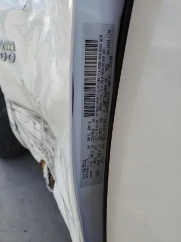 2016 RAM 1500 SLT  