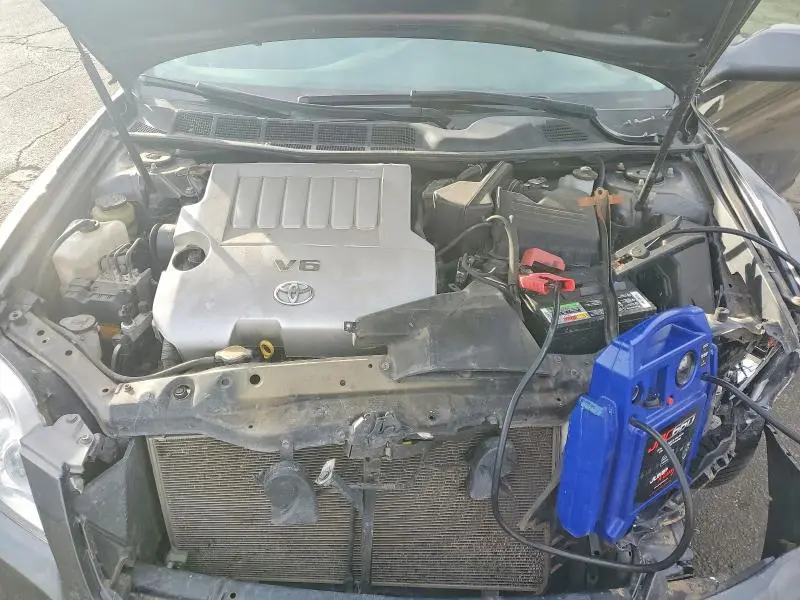 2010 TOYOTA AVALON XL  