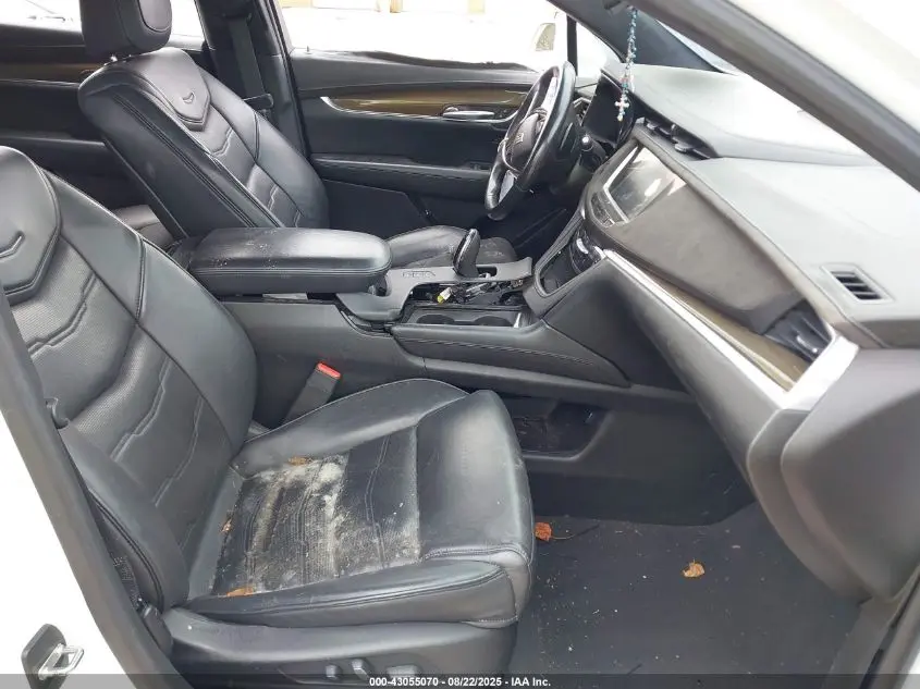 2017 CADILLAC XT5 PLATINUM