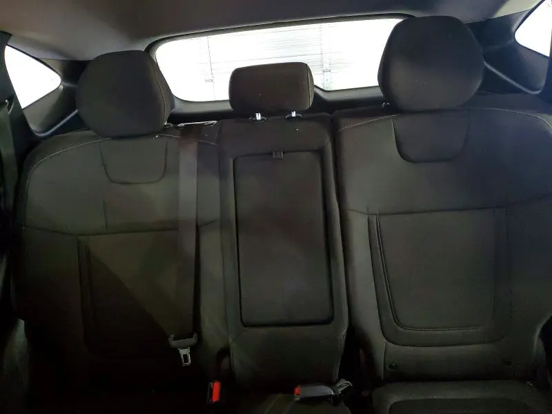 2022 HYUNDAI TUCSON SE  