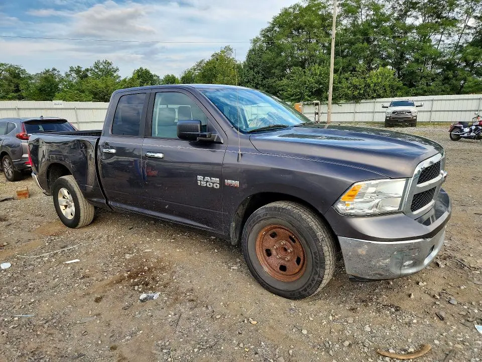 2015 RAM 1500 SLT  