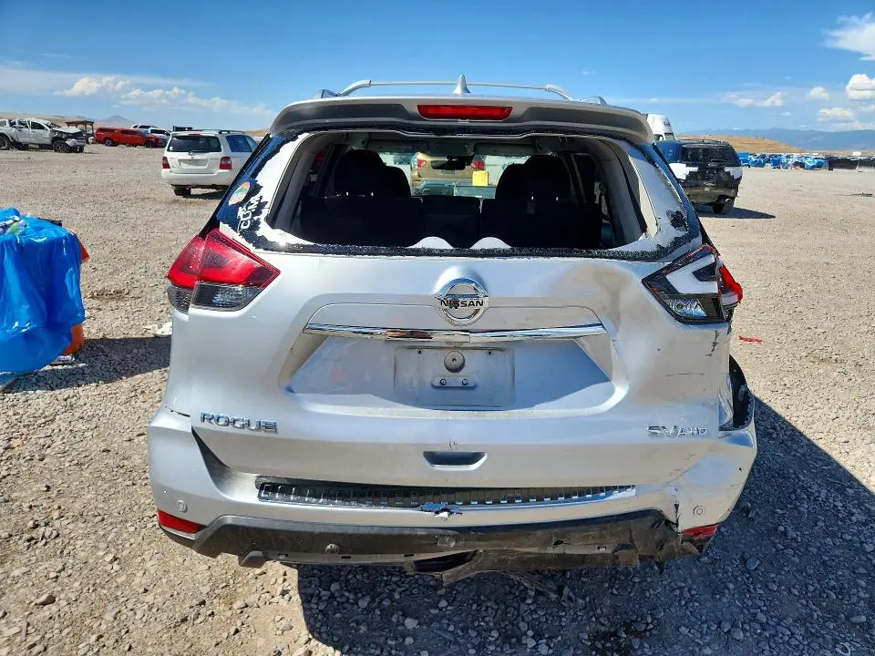 2019 NISSAN ROGUE SV  