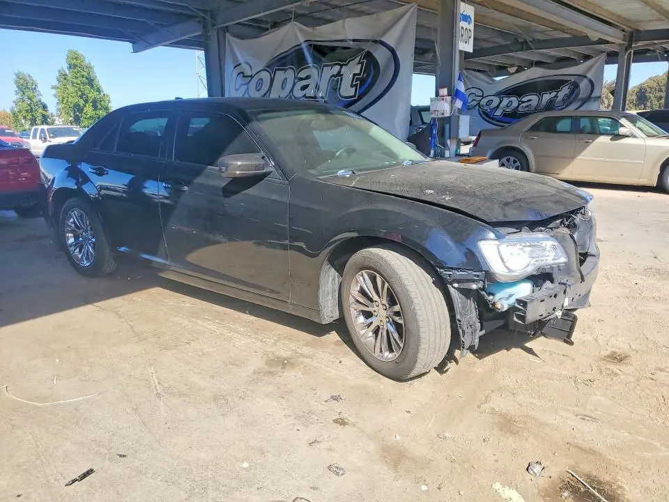 2016 CHRYSLER 300C   
