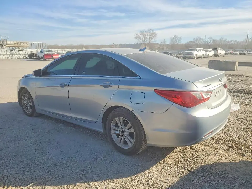 2011 HYUNDAI SONATA GLS  