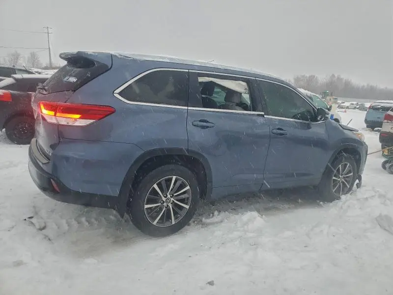 2018 TOYOTA HIGHLANDER SE  