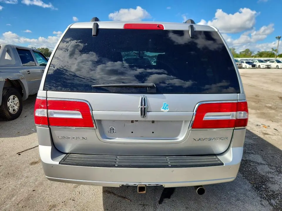2010 LINCOLN NAVIGATOR   