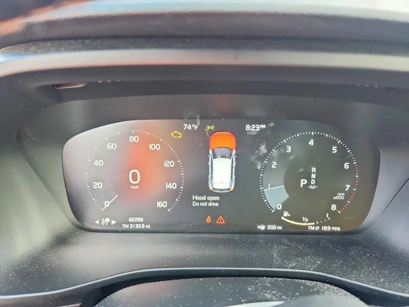 2020 VOLVO XC40 T5 R-DESIGN  