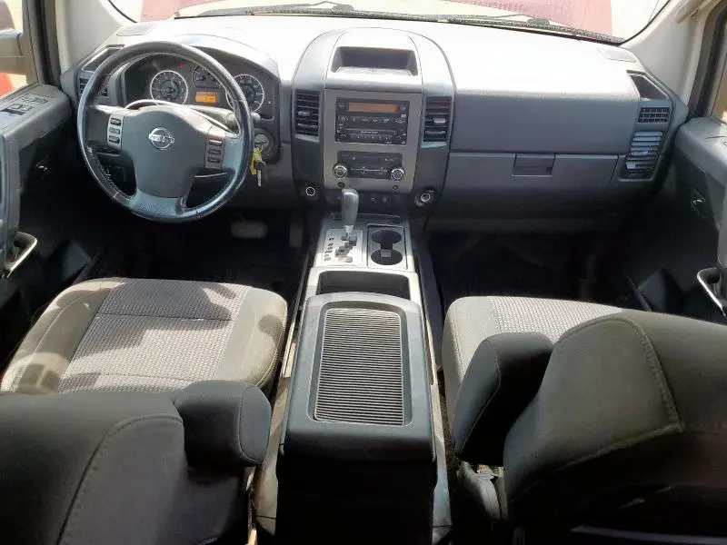 2010 NISSAN TITAN XE  