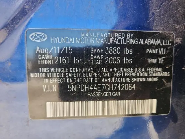 2016 HYUNDAI ELANTRA SE  