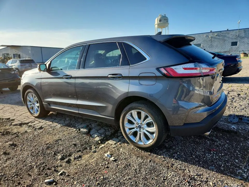2022 FORD EDGE TITANIUM  