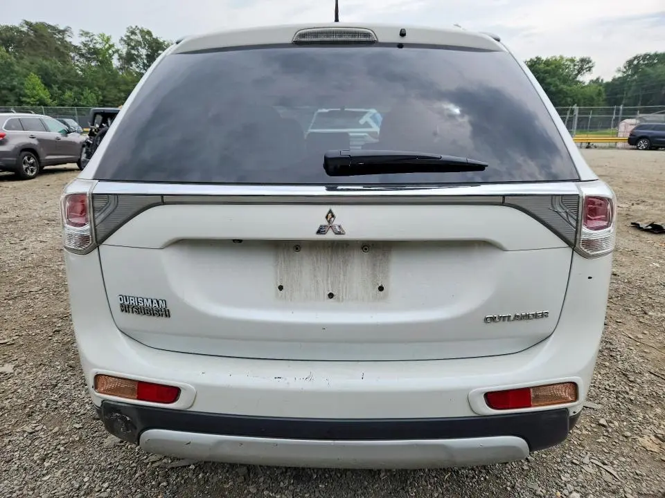 2015 MITSUBISHI OUTLANDER SE  