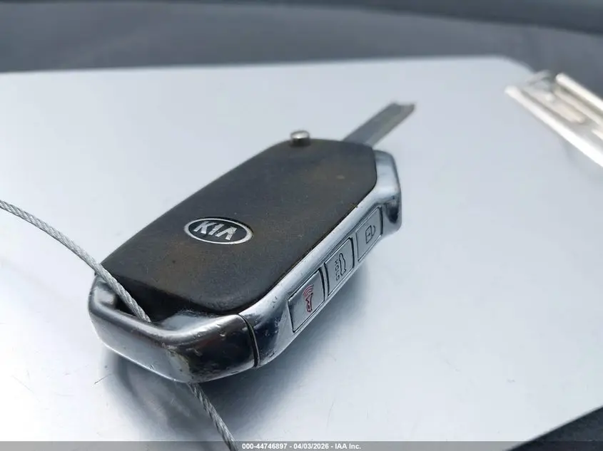 2019 KIA FORTE LXS