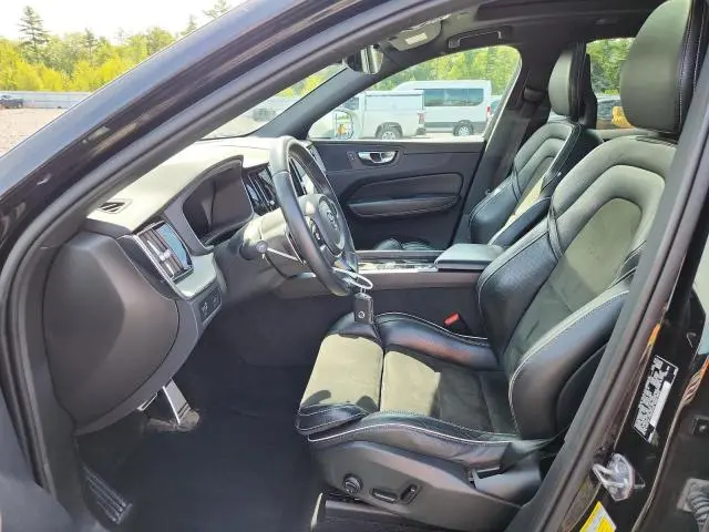 2018 VOLVO XC60 T5 R-DESIGN  