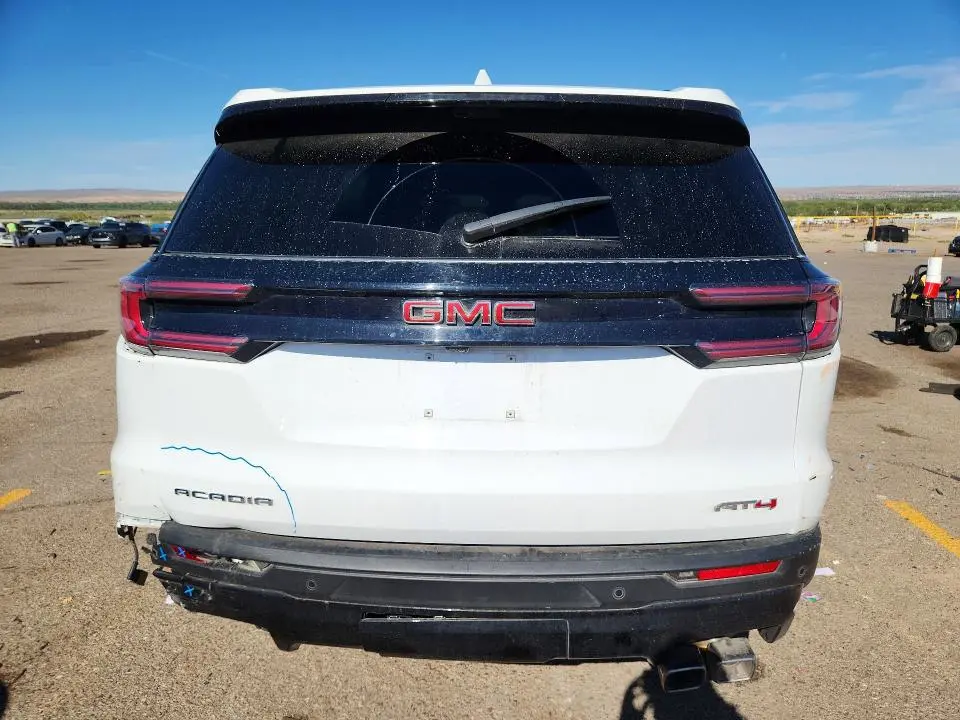 2026 GMC ACADIA AT4  