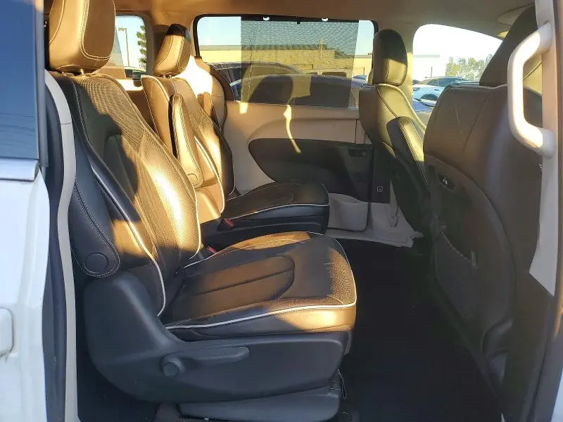 2021 CHRYSLER PACIFICA HYBRID LIMITED  