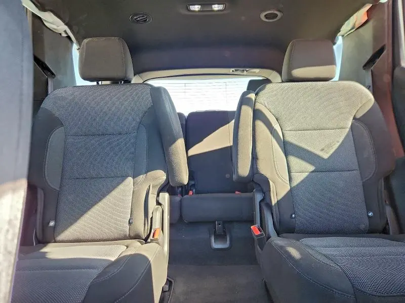 2023 CHEVROLET TRAVERSE LT  