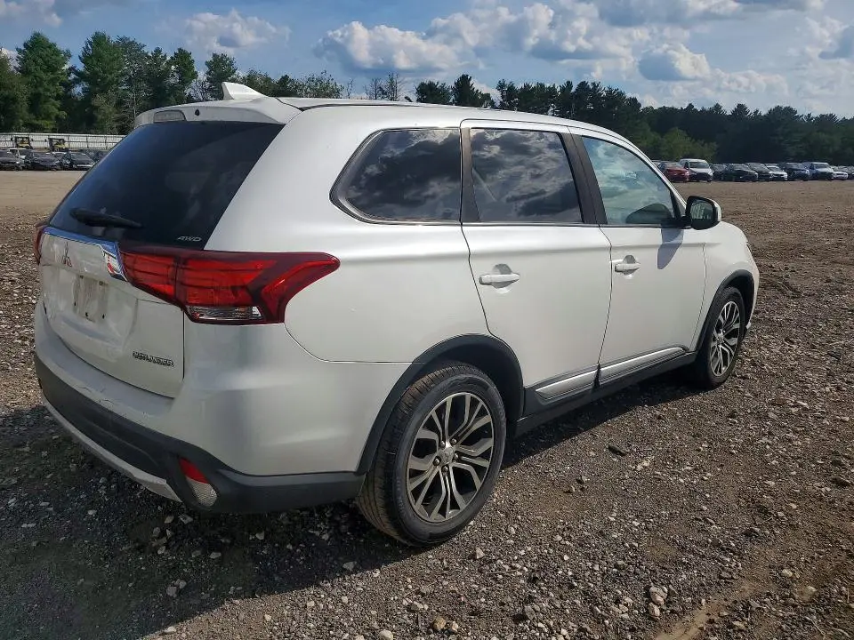 2017 MITSUBISHI OUTLANDER ES  