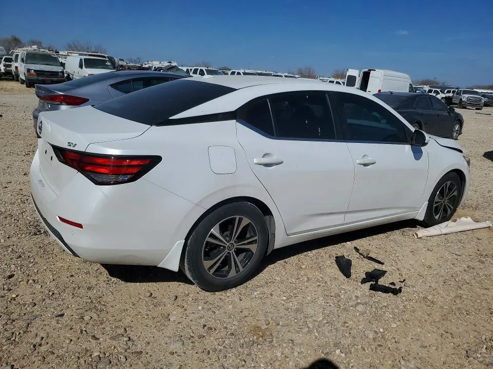 2022 NISSAN SENTRA SV  