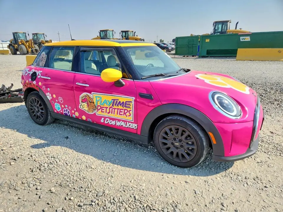 2023 MINI COOPER   