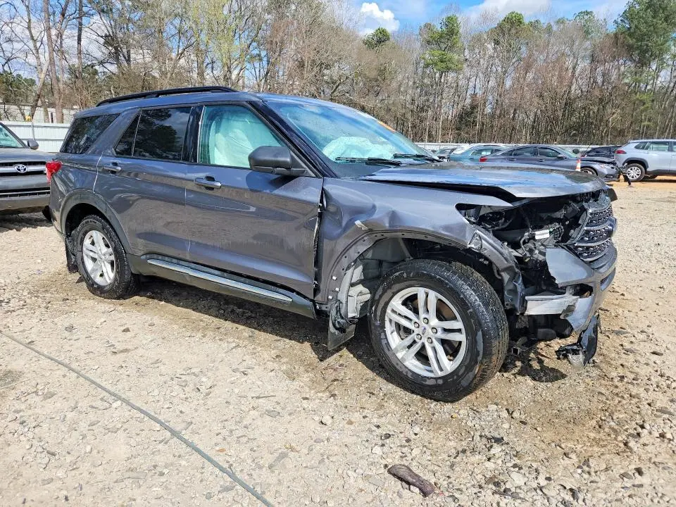 2021 FORD EXPLORER XLT  