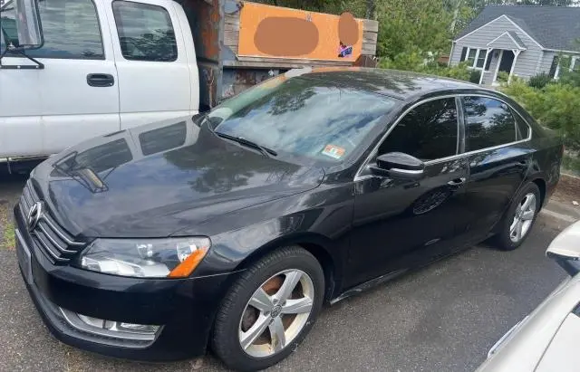 2015 VOLKSWAGEN PASSAT S  